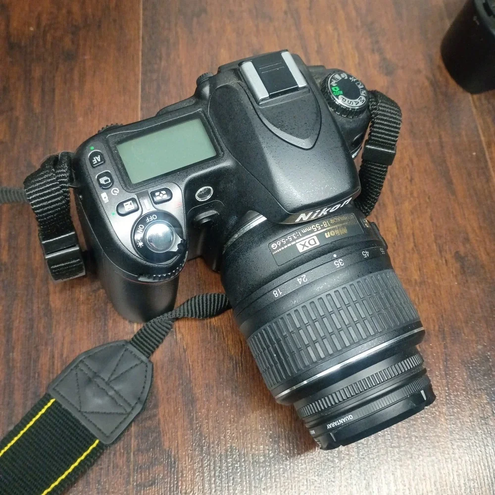 Nikon D80 10.2MP Digital SLR Camera Bundle 18-55mm VR 55-200mm ED 32GB Card Case